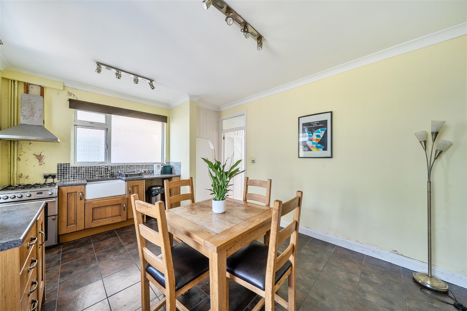 Middle Road, Gendros, Swansea, SA5 8EQ